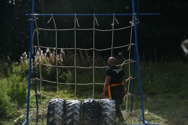 Commando Net Climbing