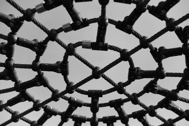 Commando Net Climbing