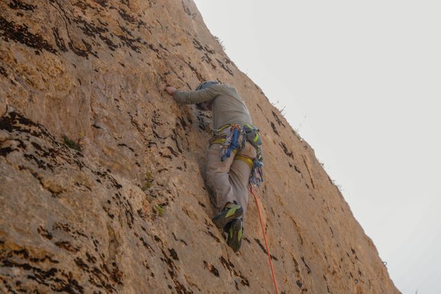 ROCK CLIMBING Wall